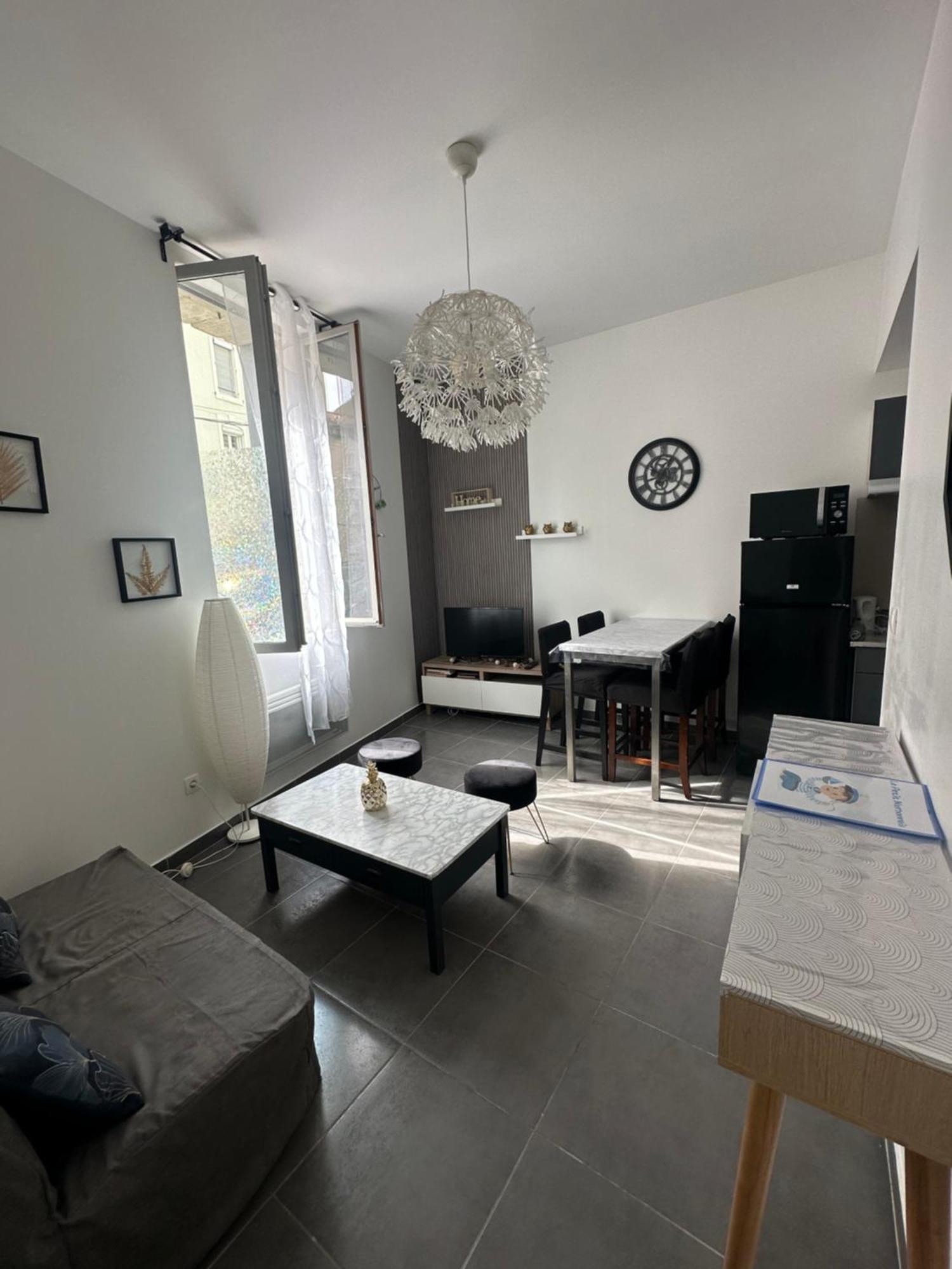 Le Petit Narbonnais A 4Min A Pied De La Gare Apartment Narbonne Bagian luar foto